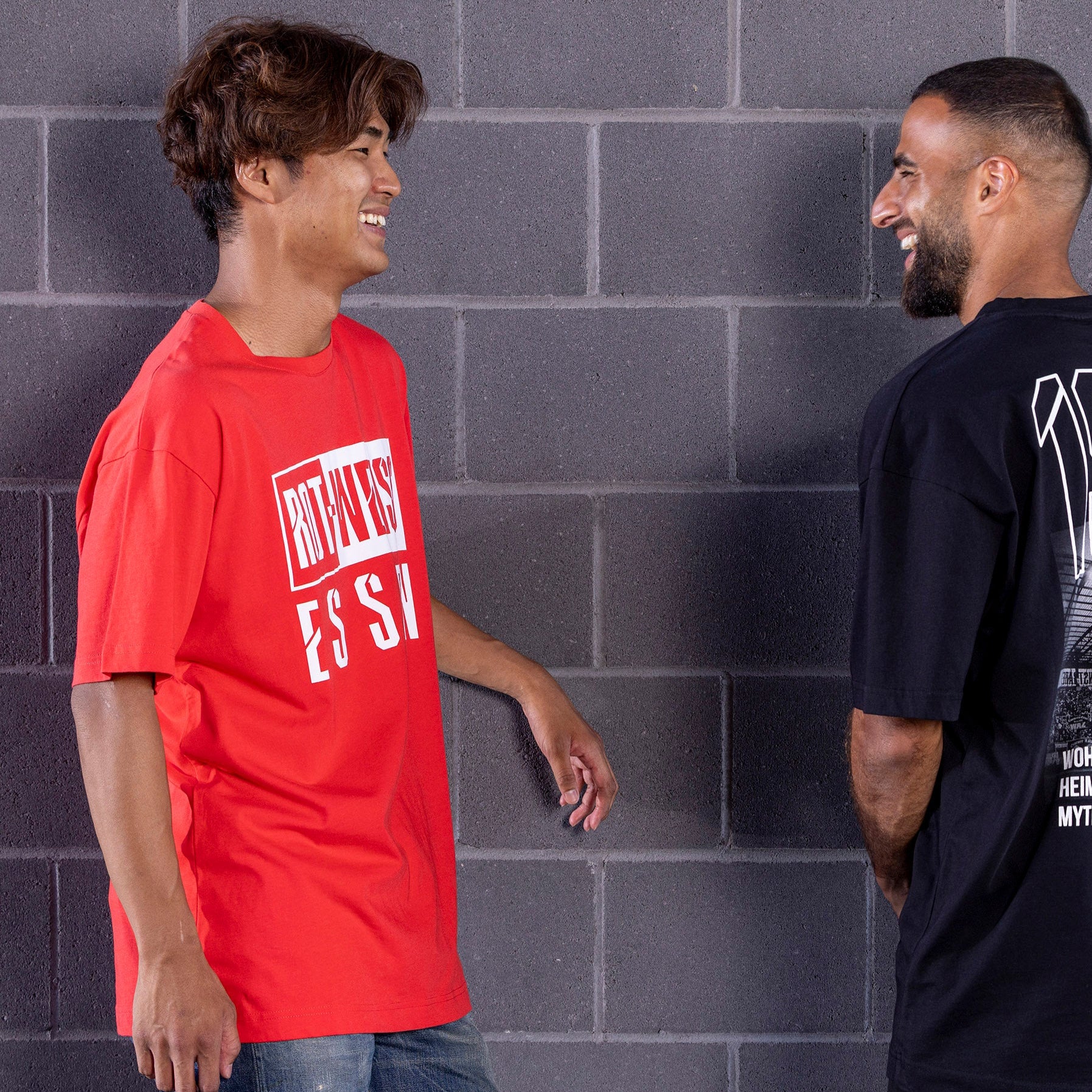 T-Shirt Oversize "Mono" rot - Image 3